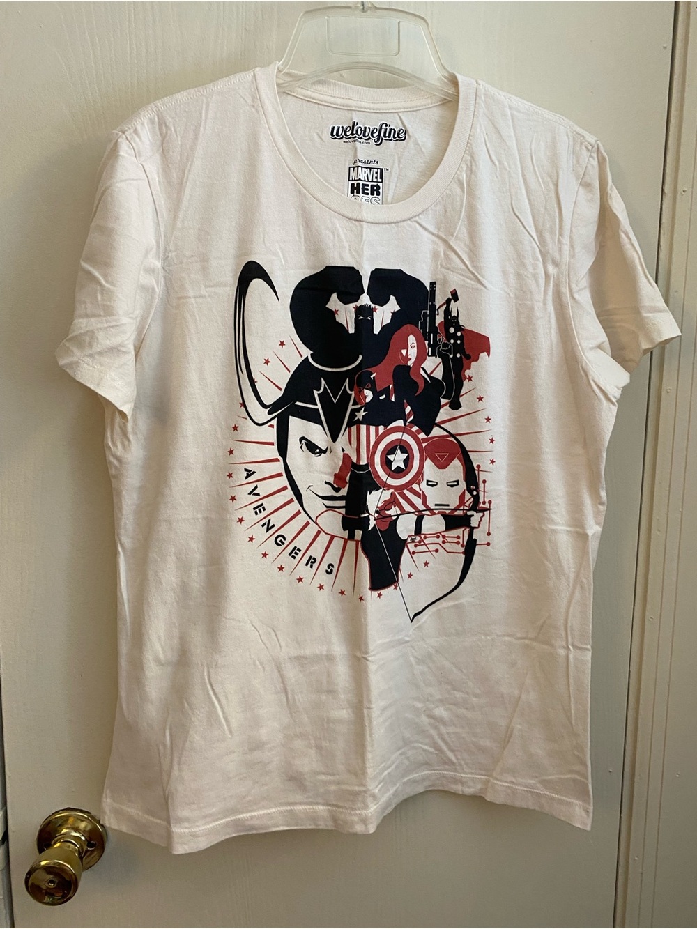 WeLoveFine Women’s Marvel Avengers Graphic T-Shirt (L)